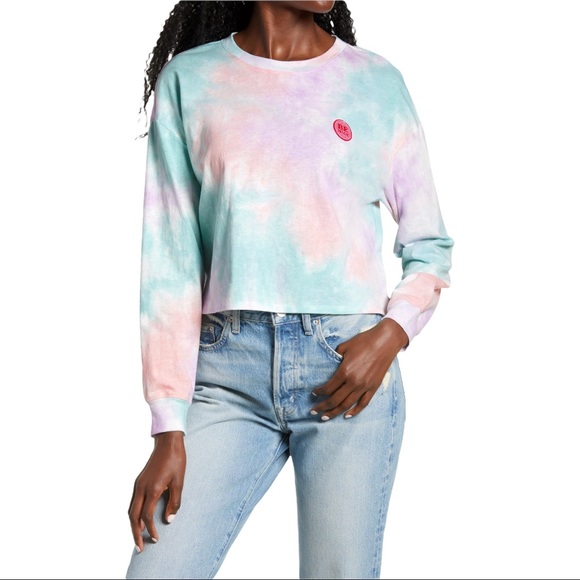NWT ALL IN FAVOR Tie Dye Appliqué Crop Pullover - Picture 1 of 4